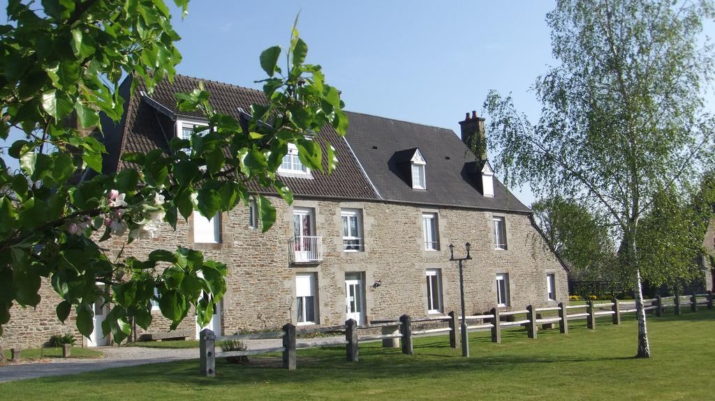 Gites De L'Aumondiere Conde-sur-Noireau Exterior photo