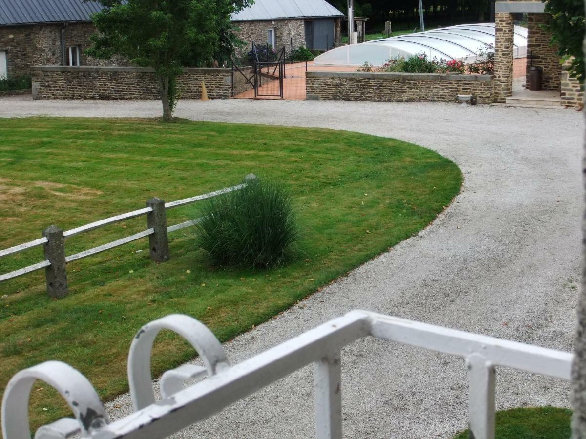 Gites De L'Aumondiere Conde-sur-Noireau Exterior photo